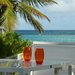 Le coin petit déjeuner devant le lagon en Guadeloupe