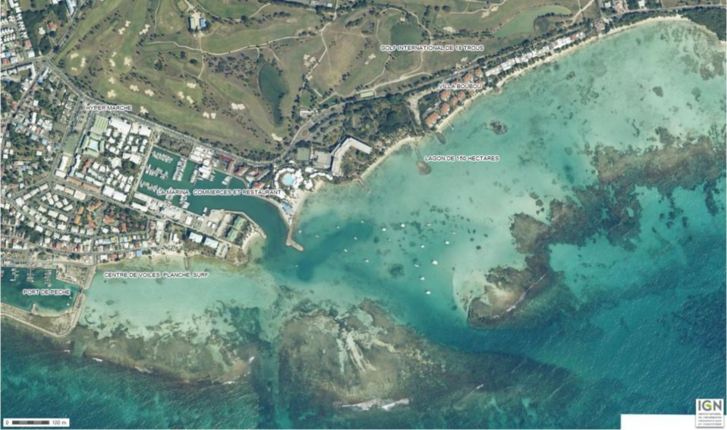Le lagon autour de la Villa Boubou en Guadeloupe (cliquez sur la photo pour l'agrandir)